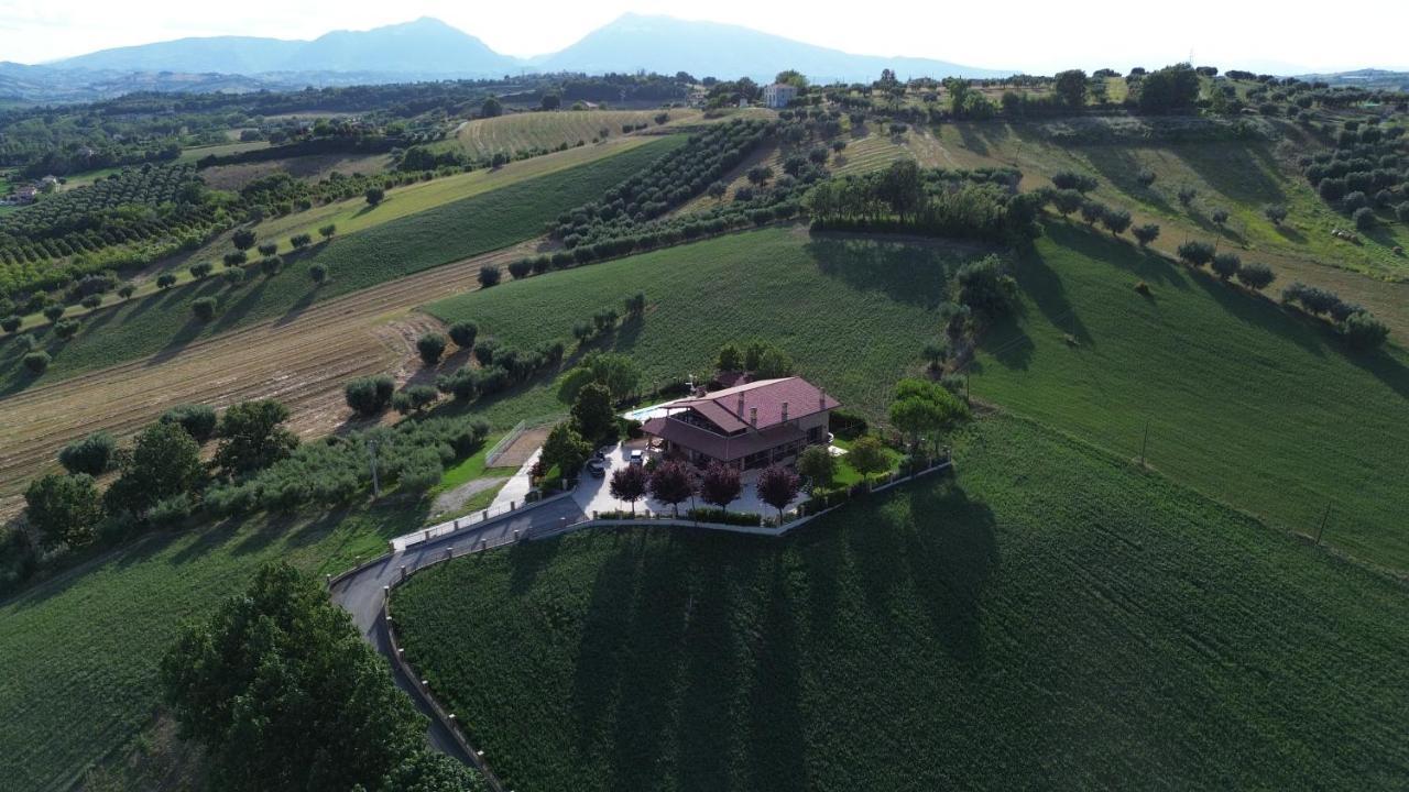 Bed And Breakfast A Casa Di Valerio Poggio Morello Bagian luar foto