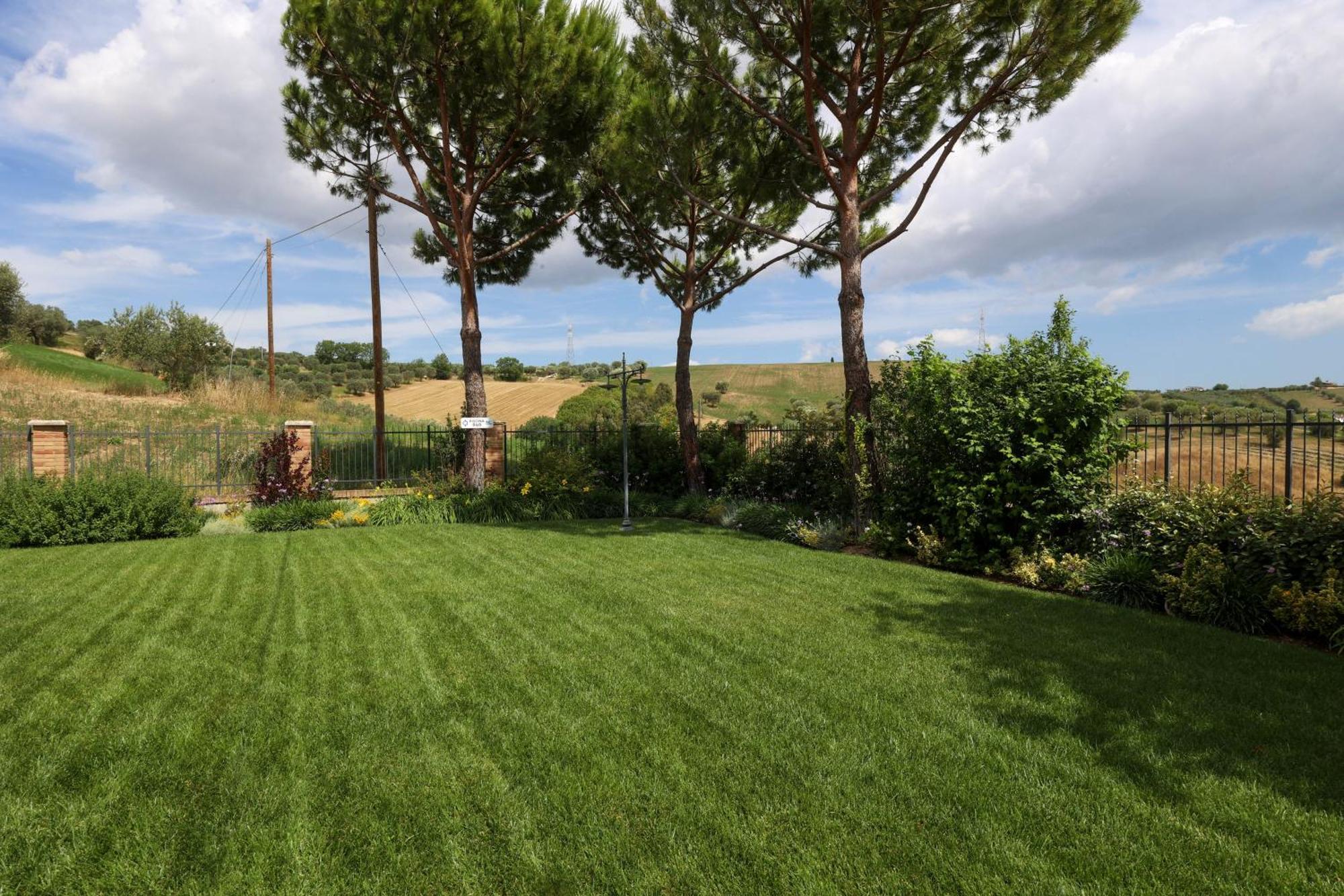 Bed And Breakfast A Casa Di Valerio Poggio Morello Bagian luar foto